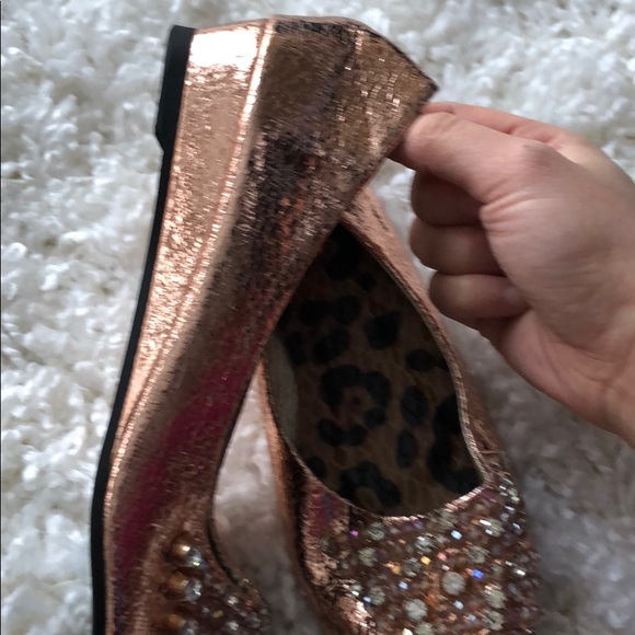 Flat shoes with stones and studs - Picture 3 of 8